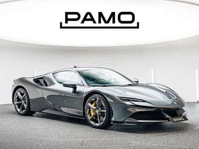Gebraucht Ferrari SF90 999 PS (734 kW) 2021 Grigio silverstone Coupé