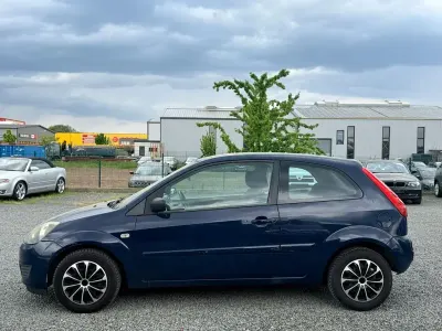 Usata Ford Fiesta Style 60 CV (44 kW) 2008 Blu Utilitaria