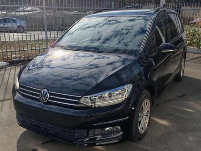 Gebraucht VW Touran Comfortline 150 PS (110 kW) 2022 Schwarz Van / Kleinbus
