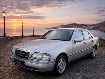 Gebraucht Mercedes C180 Elegance 122 PS (89 kW) 1997 Silber Limousine