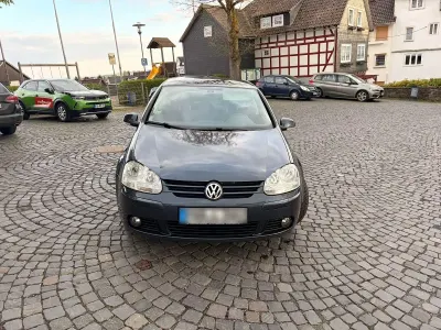 Usata VW Golf VI United 102 CV (75 kW) 2008 Blu Utilitaria