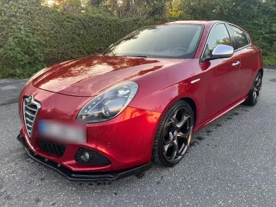 Gebraucht Alfa Romeo Giulietta Turismo 170 PS (125 kW) 2013 Rot Kleinwagen