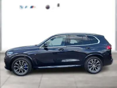 Gebraucht BMW X5 M Efficient Dynamics 286 PS (210 kW) 2023 Schwarz metallic SUV