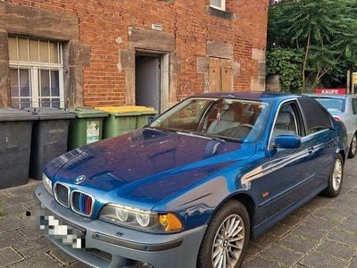 BMW 525