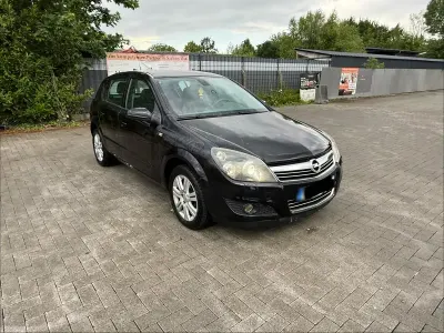 Gebraucht Opel Astra 115 PS (84 kW) 2009 Schwarz Limousine