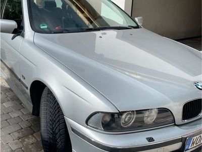 gebraucht BMW 523 i 5er E39 Automatik AHK silber TÜV Benziner Limousine 8-fa