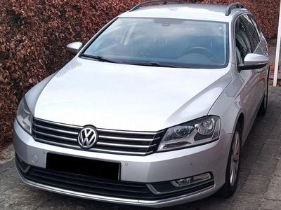 Gebraucht VW Passat 140 PS (102 kW) 2014 Silber Kombi