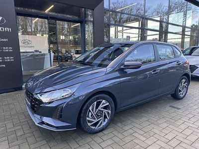 Grau Gebraucht 2025 Hyundai i20 Comfort Limousine | 24.490 € (Fairer Preis)
