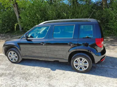 Gebraucht Skoda Yeti GreenLine 105 PS (77 kW) 2014 Schwarz SUV