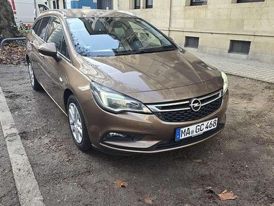 Usata Opel Astra Edition 105 CV (77 kW) 2017 Marrone Station wagon