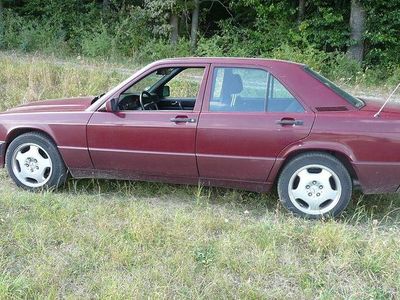 Gebraucht Mercedes 190 110 PS (80 kW) 1991 Rot Limousine