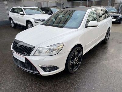 gebraucht Skoda Octavia Combi RS Navi/Xenon/PDC/8-fach/Sheft