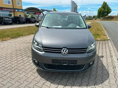 Gebraucht VW Touran Comfortline 105 PS (77 kW) 2014 Grau Van / Kleinbus