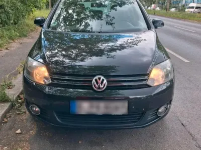 Gebraucht VW Golf VI Highline 101 PS (74 kW) 2010 Schwarz Kleinwagen