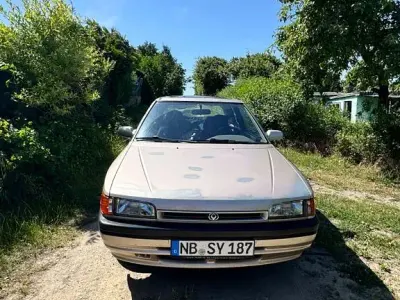Gebraucht Mazda 323 88 PS (64 kW) 1993 Limousine