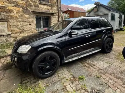 Używany Mercedes ML63 AMG AMG 510 KM (375 kW) 2007 Czarny SUV