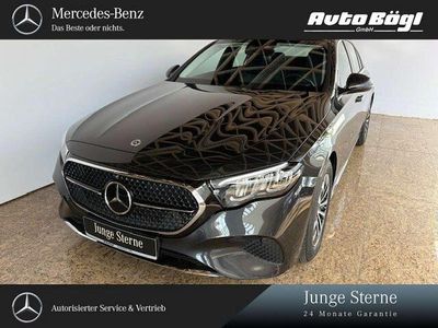 Grau Gebraucht 2024 Mercedes E200 Avantgarde Limousine | 47.580 € (Fairer Preis)