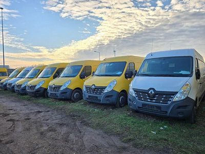 Gelb Gebraucht 2017 Renault Master Van / Kleinbus | 16.303 € (Etwas zu teuer)