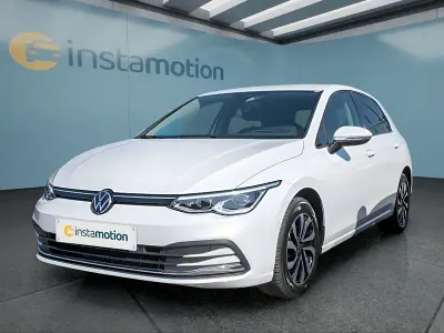 Gebraucht VW Golf VIII 150 PS (110 kW) 2023 Weiß Kleinwagen