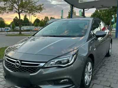 Gebraucht Opel Astra 150 PS (110 kW) 2018 Grau Limousine
