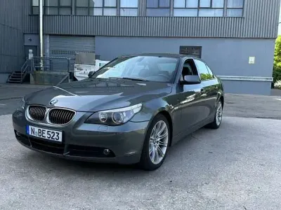 Gebraucht BMW 523 177 PS (130 kW) 2005 Silber Limousine
