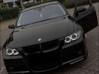 Schwarz Gebraucht 2006 BMW 320 Kombi | 5.000 € (Teuer)