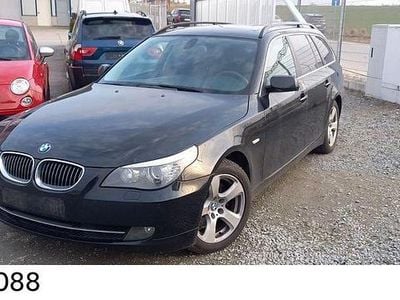 Gebraucht BMW 525 197 PS (144 kW) 2008 Schwarz Kombi