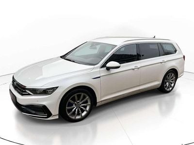 Gebraucht VW Passat GTE 156 PS (114 kW) 2020 Oryxweiß perlmutteffekt Kombi