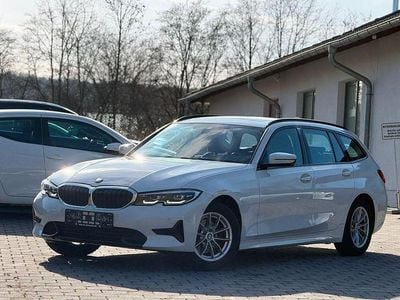Gebraucht BMW 320 Sport Line 184 PS (135 kW) 2022 Weiß Limousine