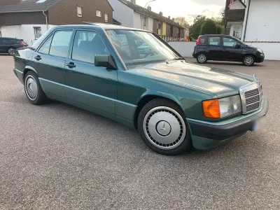 Gebraucht Mercedes 190 140 PS (102 kW) 1992 Grün Limousine