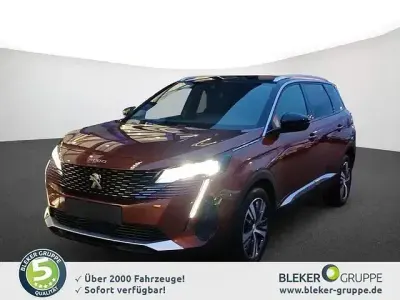 Gebraucht Peugeot 5008 Allure 131 PS (96 kW) 2023 Lackierung cuprite/metallic klarlack SUV