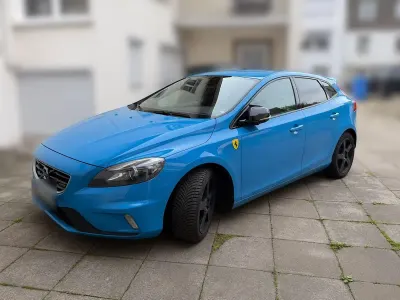 Gebraucht Volvo V40 R-Design 240 PS (176 kW) 2014 Blau Kombi