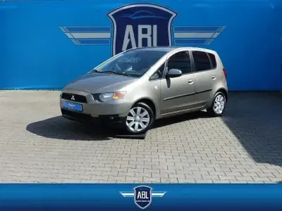 Gebraucht Mitsubishi Colt 95 PS (69 kW) 2011 Grau Kleinwagen