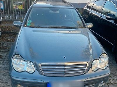 Blau Gebraucht 2004 Mercedes C180 Kombi | 1.850 € (Fairer Preis)