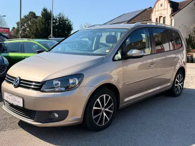 Gebraucht VW Touran 140 PS (102 kW) 2012 Gold Van / Kleinbus