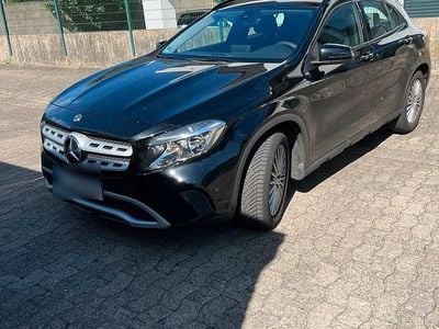 Mercedes GLA180