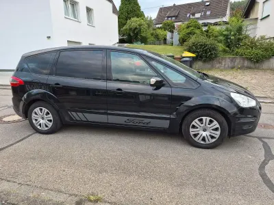 Gebraucht Ford S-MAX Trend 140 PS (102 kW) 2011 Schwarz Van / Kleinbus