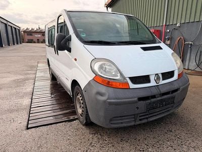 Gebraucht Renault Traffic 100 PS (73 kW) 2006 Weiß Limousine