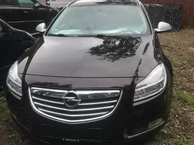 Gebraucht Opel Insignia 130 PS (95 kW) 2010 Grau Kombi