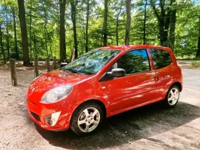 Gebraucht Renault Twingo 70 PS (51 kW) 2011 Rot Kleinwagen