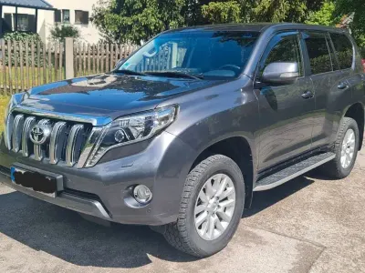 Gebraucht Toyota Land Cruiser Executive 190 PS (139 kW) 2015 Grau SUV