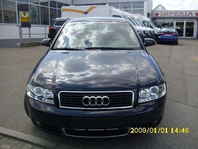 Gebraucht Audi A4 102 PS (75 kW) 2003 Blau Limousine