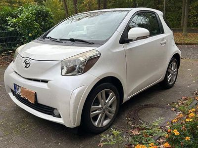 Toyota iQ