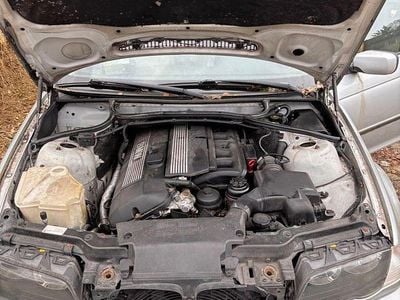 Second-hand BMW 323 Comfort Edition 170 CP (125 kW) 1998 Argintiu Berlinǎ