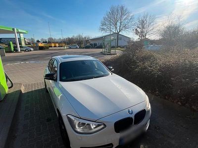 Gebraucht BMW 116 Sport Line 136 PS (100 kW) 2011 Weiß Kleinwagen