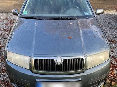 Grau Gebraucht 2007 Skoda Fabia Kombi | 1.111 €