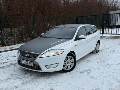 Weiß Gebraucht 2007 Ford Mondeo Kombi | 2.200 €
