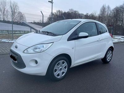 Gebraucht Ford Ka Trend 69 PS (50 kW) 2016 Weiß Kleinwagen