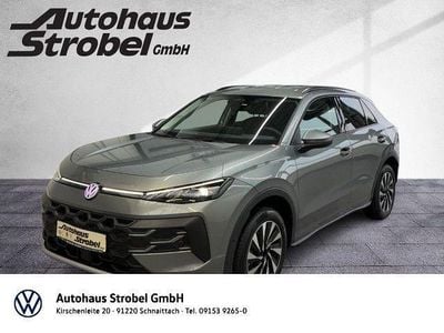 Neu VW T-Roc Life 116 PS (85 kW) 2026 Grau SUV