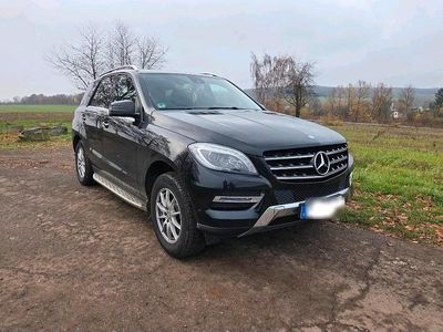 Second-hand Mercedes ML350 258 CP (189 kW) 2014 Negru SUV
